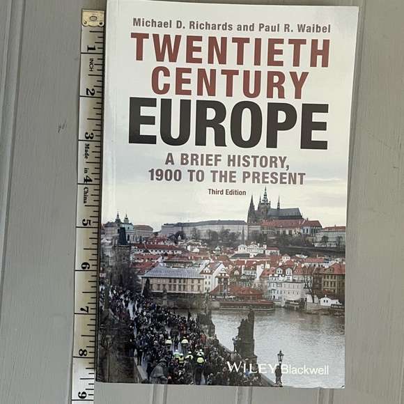 Twentieth Century Europe Paperback Book NWOT A Brief History 1900 To The Present - Picture 10 of 10
